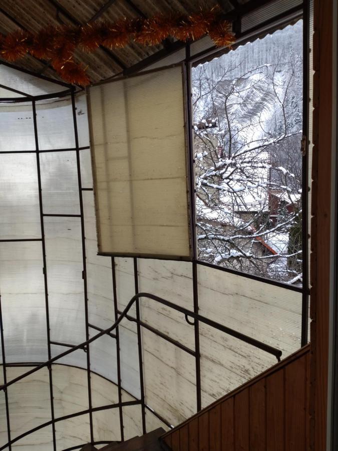 Guesthouse U Deda Viktora Yaremche Exterior foto