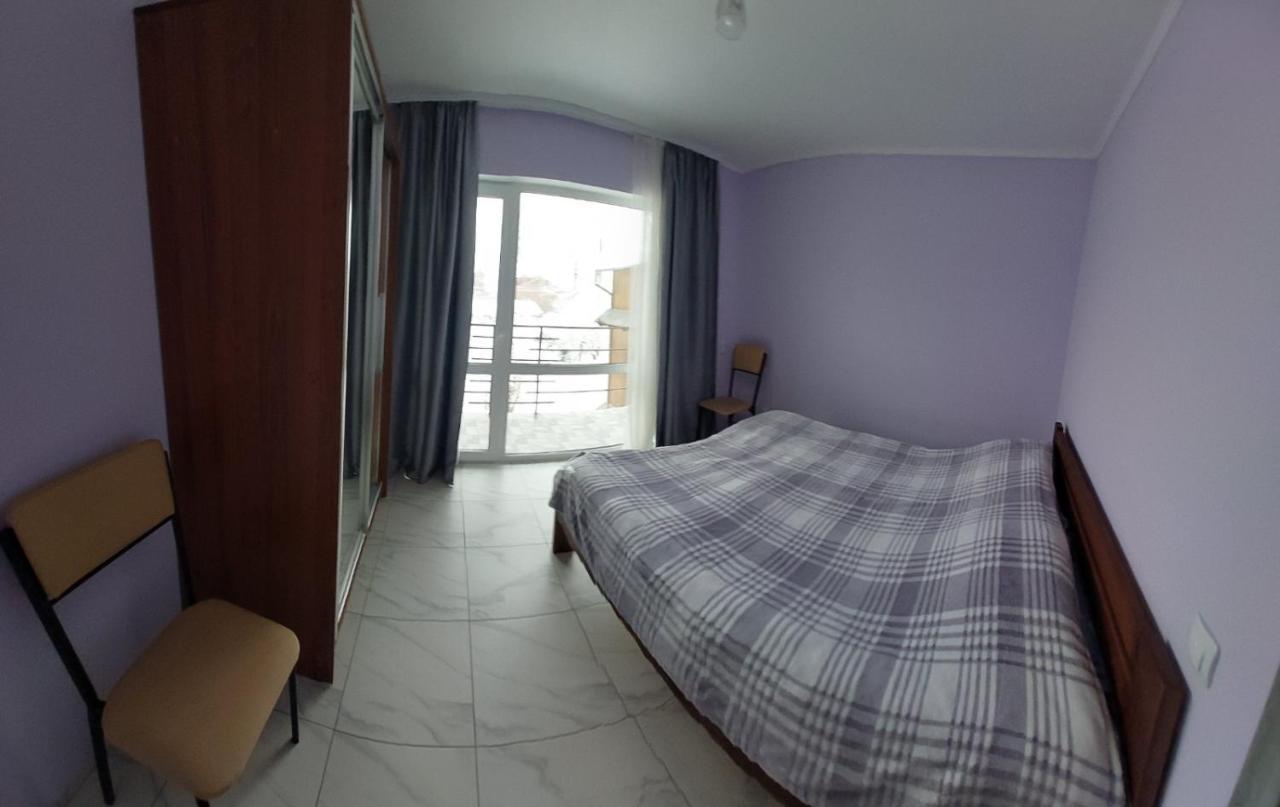 Guesthouse U Deda Viktora Yaremche Exterior foto