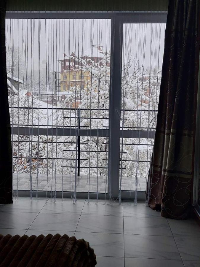 Guesthouse U Deda Viktora Yaremche Exterior foto